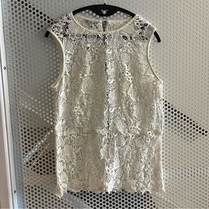 CAbi Open Knit Lace Peplum Sleeveless Top Size Large in White GUC